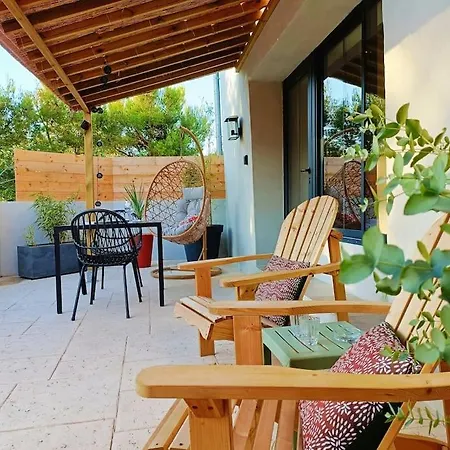 *la Mariposa* Jacuzzi . Terrasse. Parking Portel-des-Corbieres